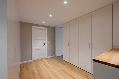 Haus He: Küche, Badmöbel, Einbaumöbel